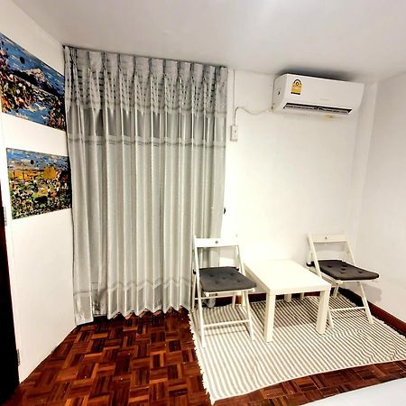 Home16 Sukhumvit16 Bangkok Eksteriør billede