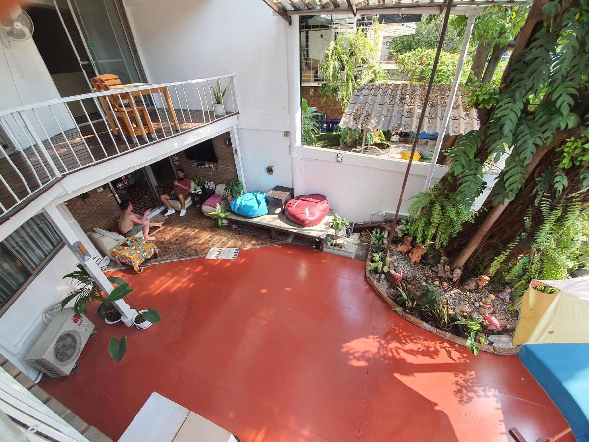 Home16 Sukhumvit16 Bangkok Eksteriør billede