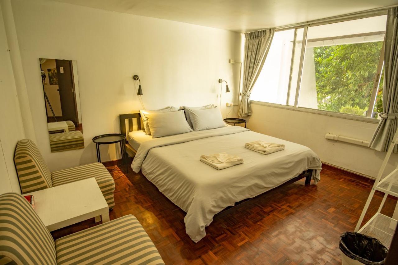 Home16 Sukhumvit16 Bangkok Eksteriør billede