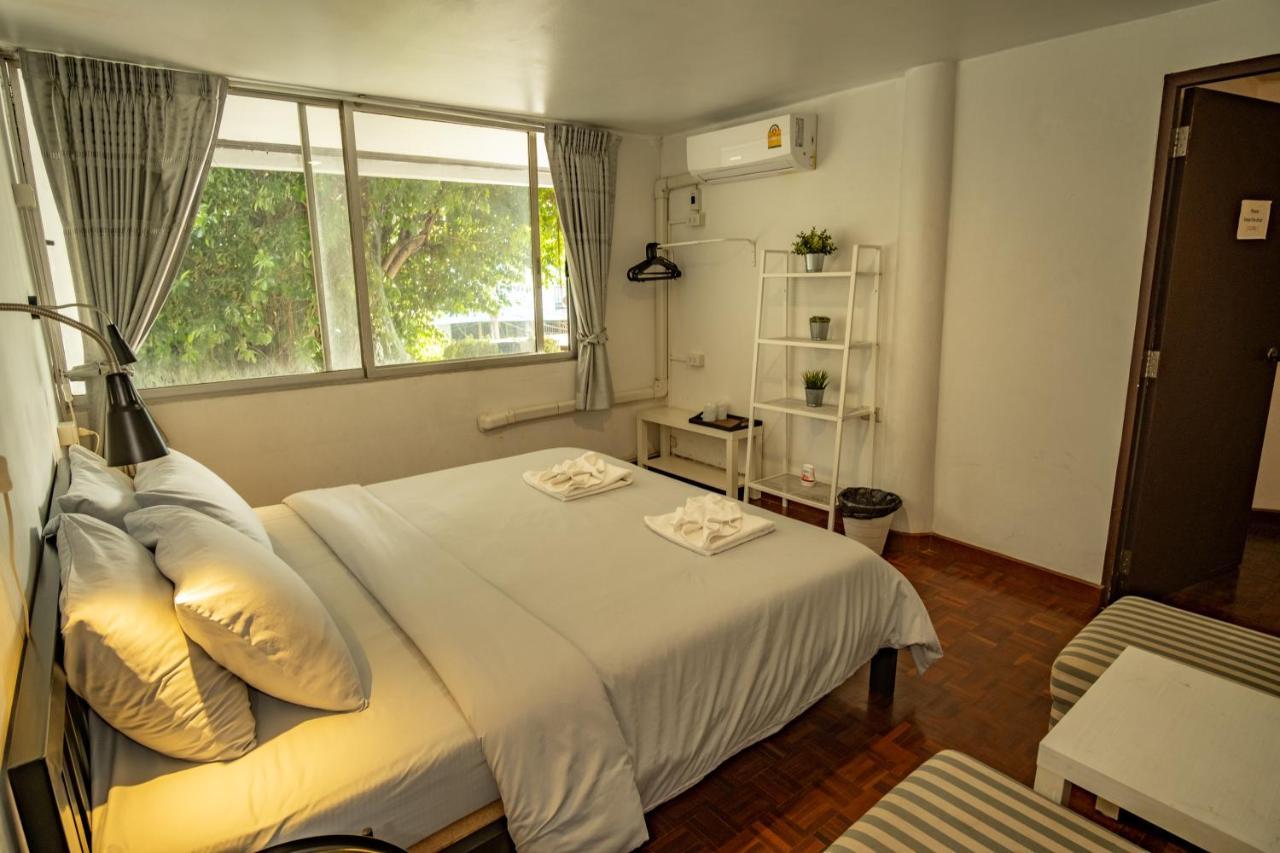 Home16 Sukhumvit16 Bangkok Eksteriør billede