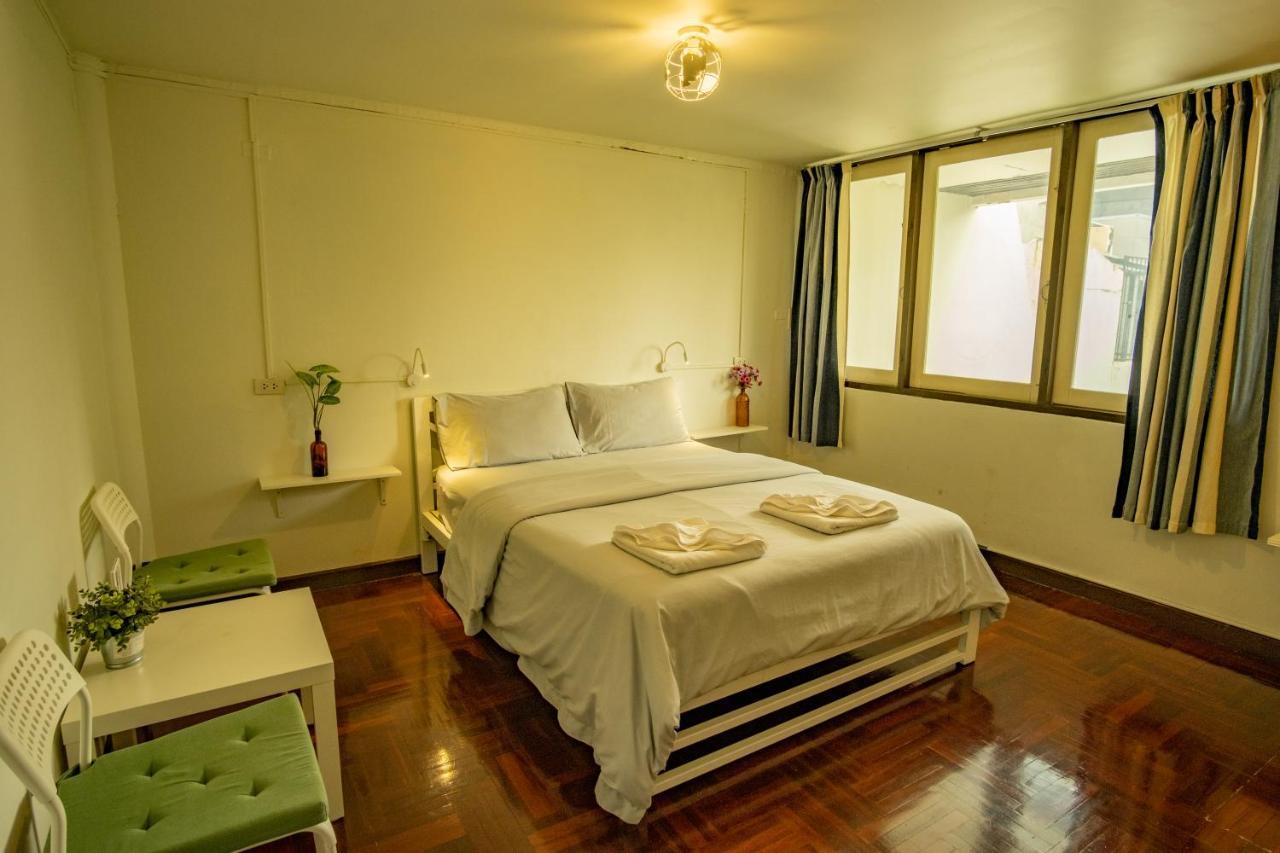 Home16 Sukhumvit16 Bangkok Eksteriør billede