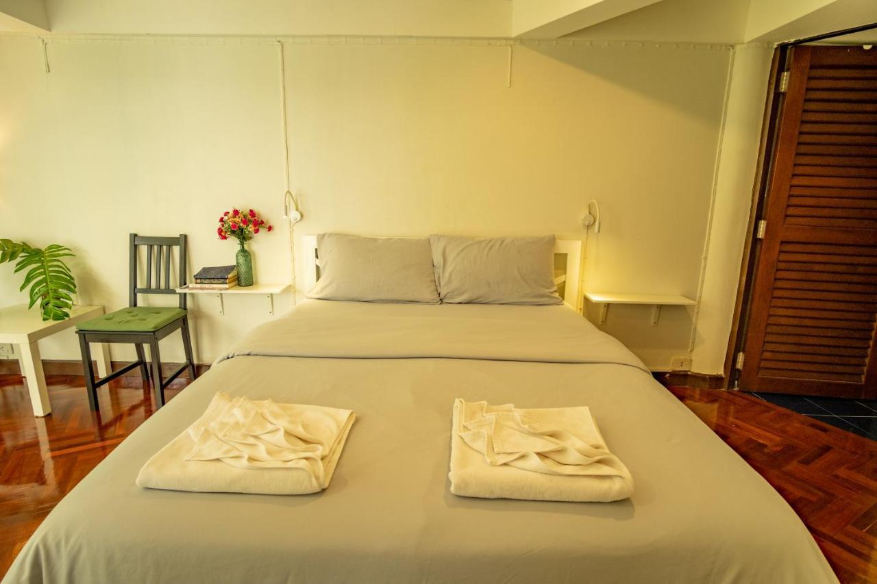 Home16 Sukhumvit16 Bangkok Eksteriør billede