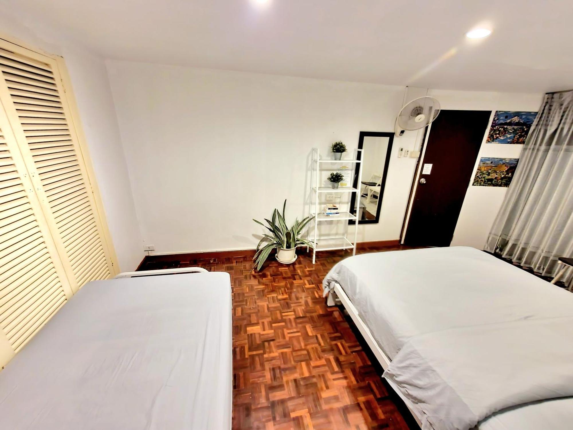 Home16 Sukhumvit16 Bangkok Eksteriør billede