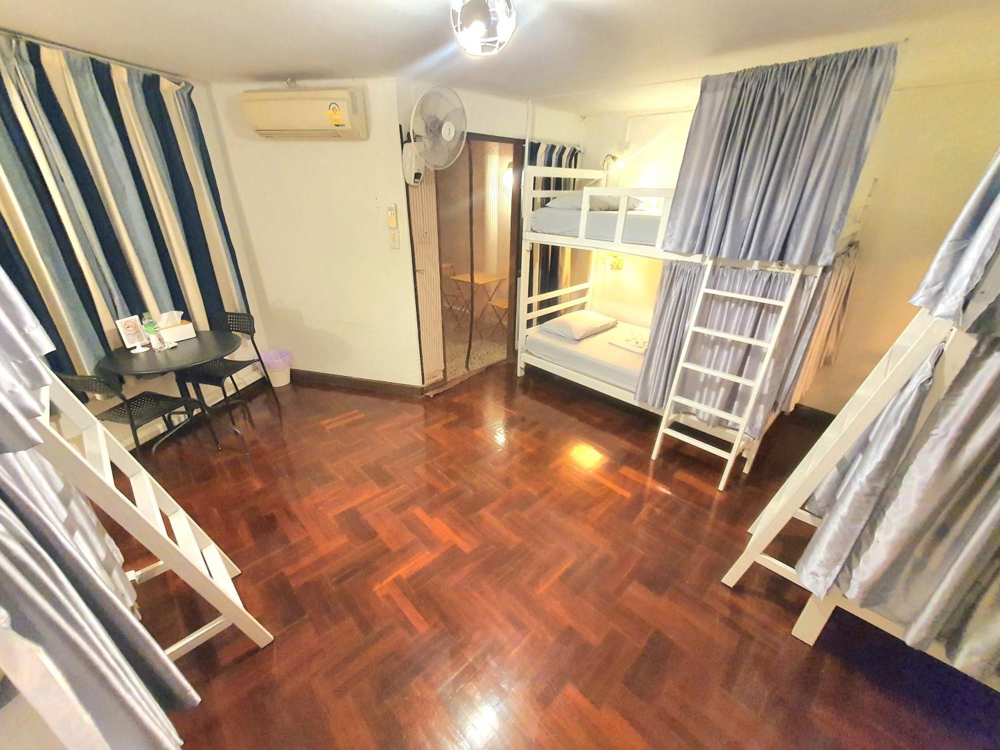 Home16 Sukhumvit16 Bangkok Eksteriør billede