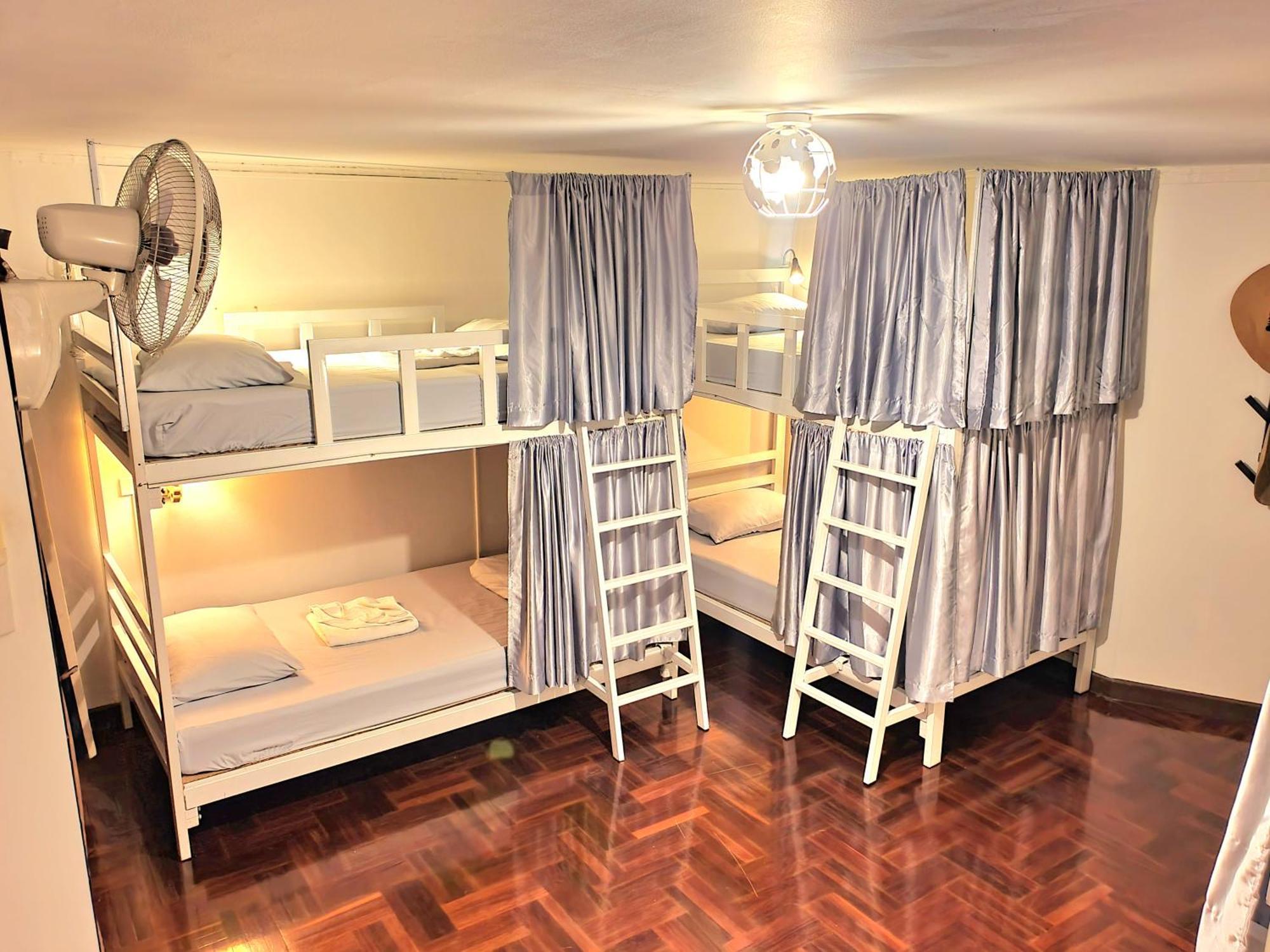 Home16 Sukhumvit16 Bangkok Eksteriør billede