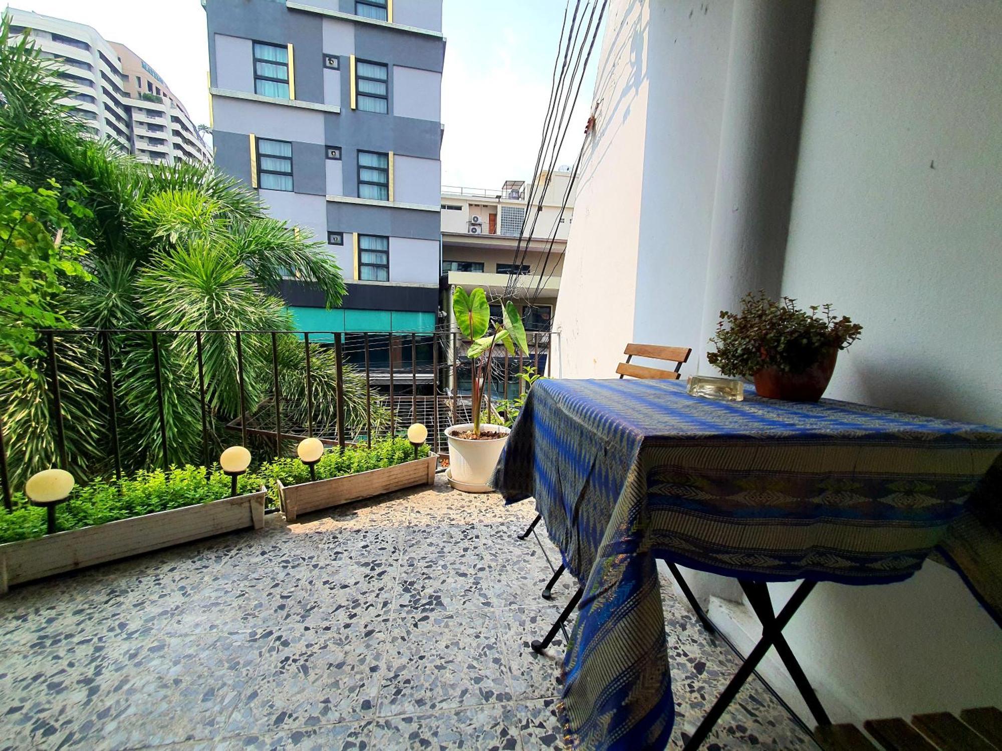 Home16 Sukhumvit16 Bangkok Eksteriør billede